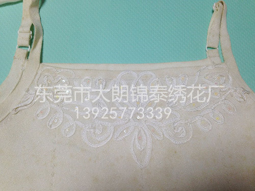 特种手摇绣花吊带上衣