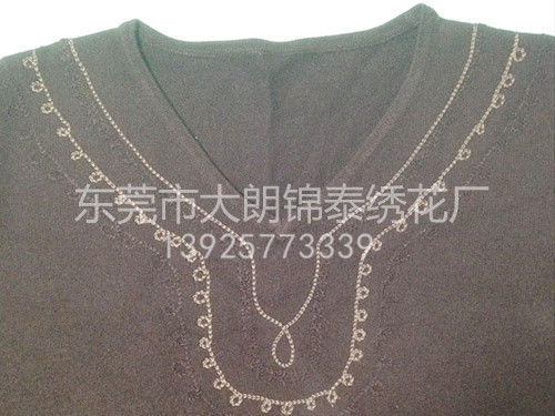 褐色特种手摇绣花上衣