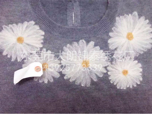 白色人工车花