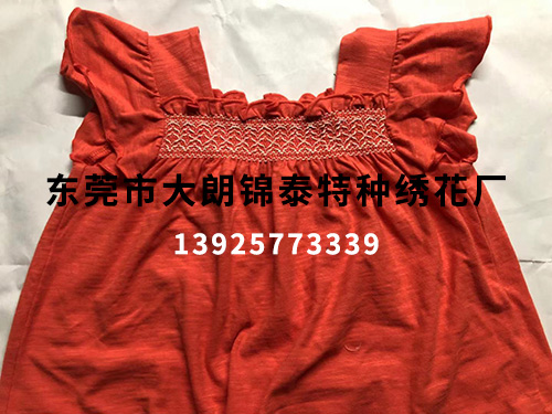 红色连衣裙打缆